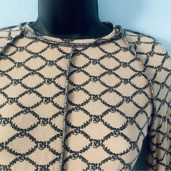 Forever 21 Tan & Black Long Sleeve Baddie Graphic Crop Top Size Small - Picture 3 of 11